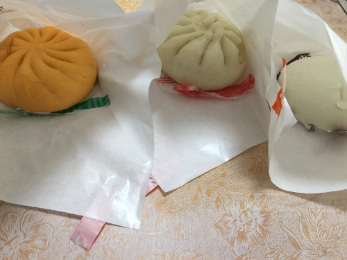 セブンイレブンの特製豚まん・濃厚ごまあん・とろーりピザまん